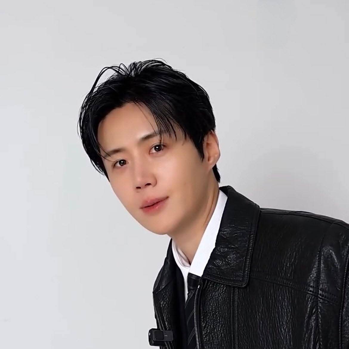 粉絲拍下的金宣虎瞬間