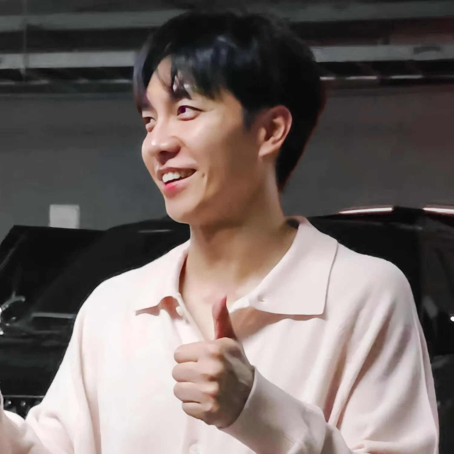 Foto kegiatan terbaru dari Lee Seunggi