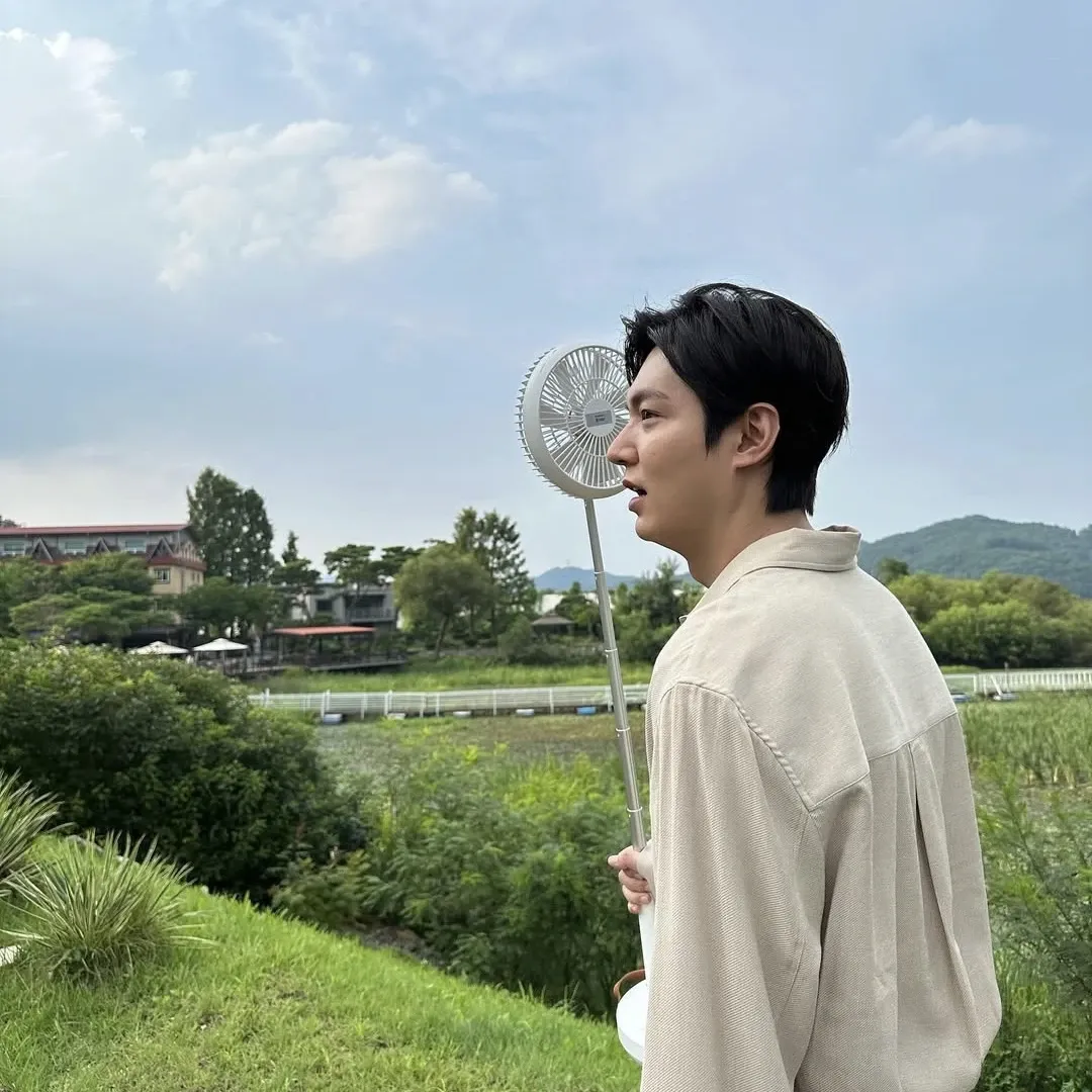 Behind-the-scenes cut of Lee Minho