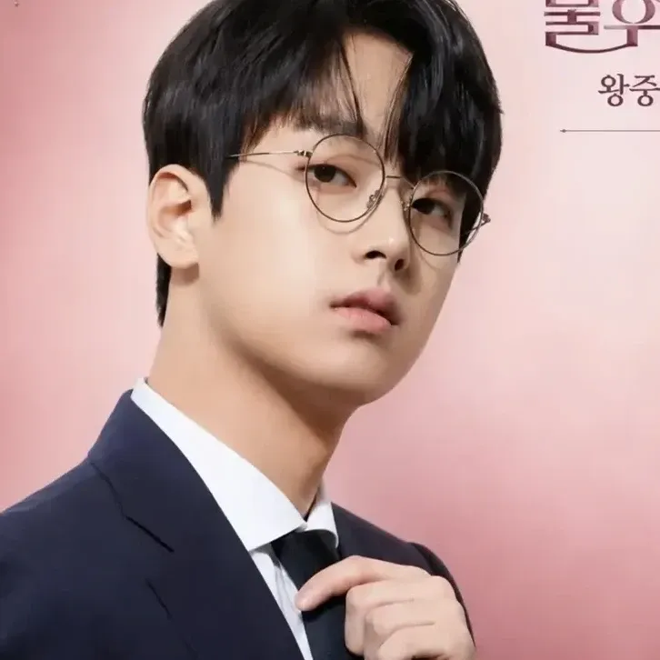 李灿元的最新照片