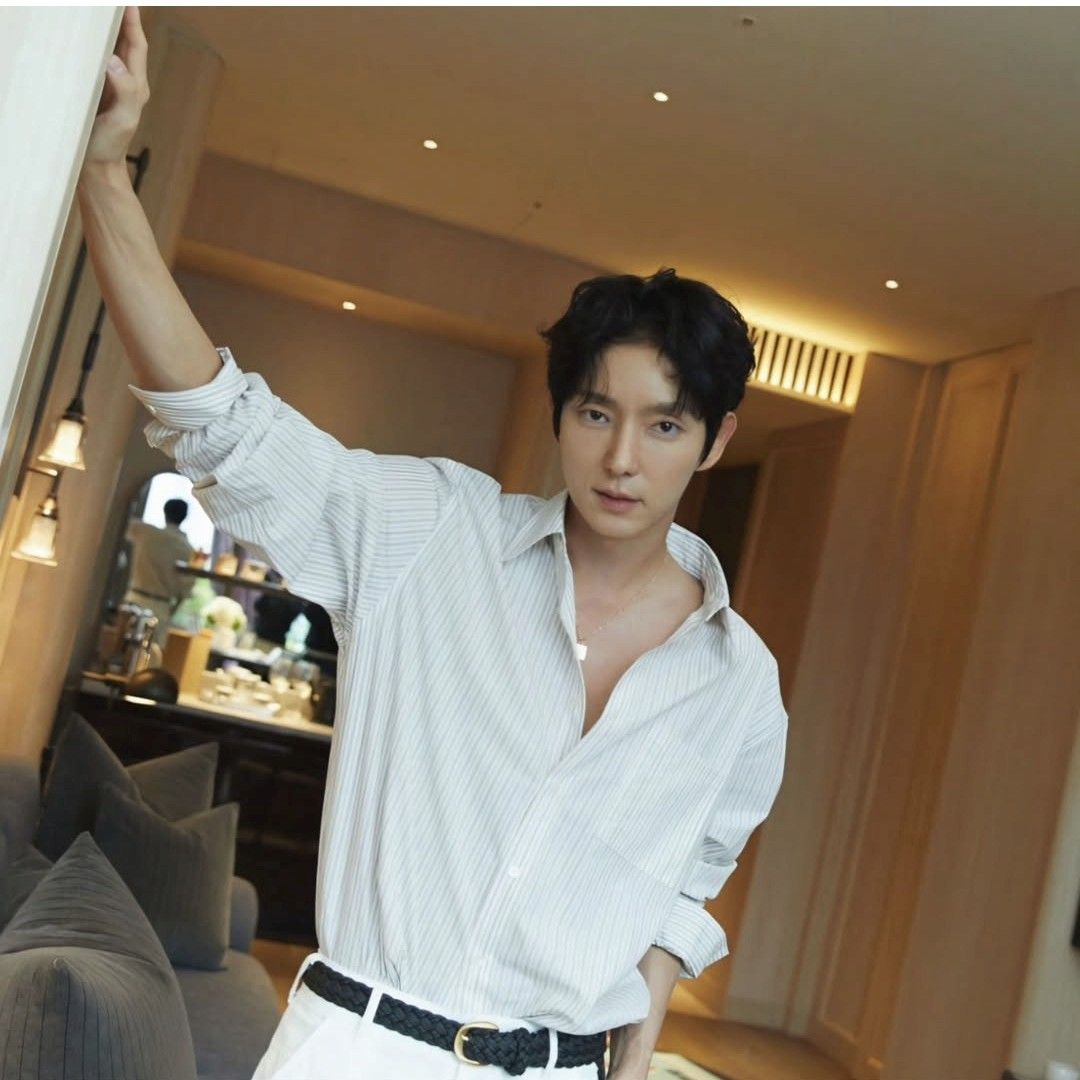 Recent activity shot of Lee Joongi