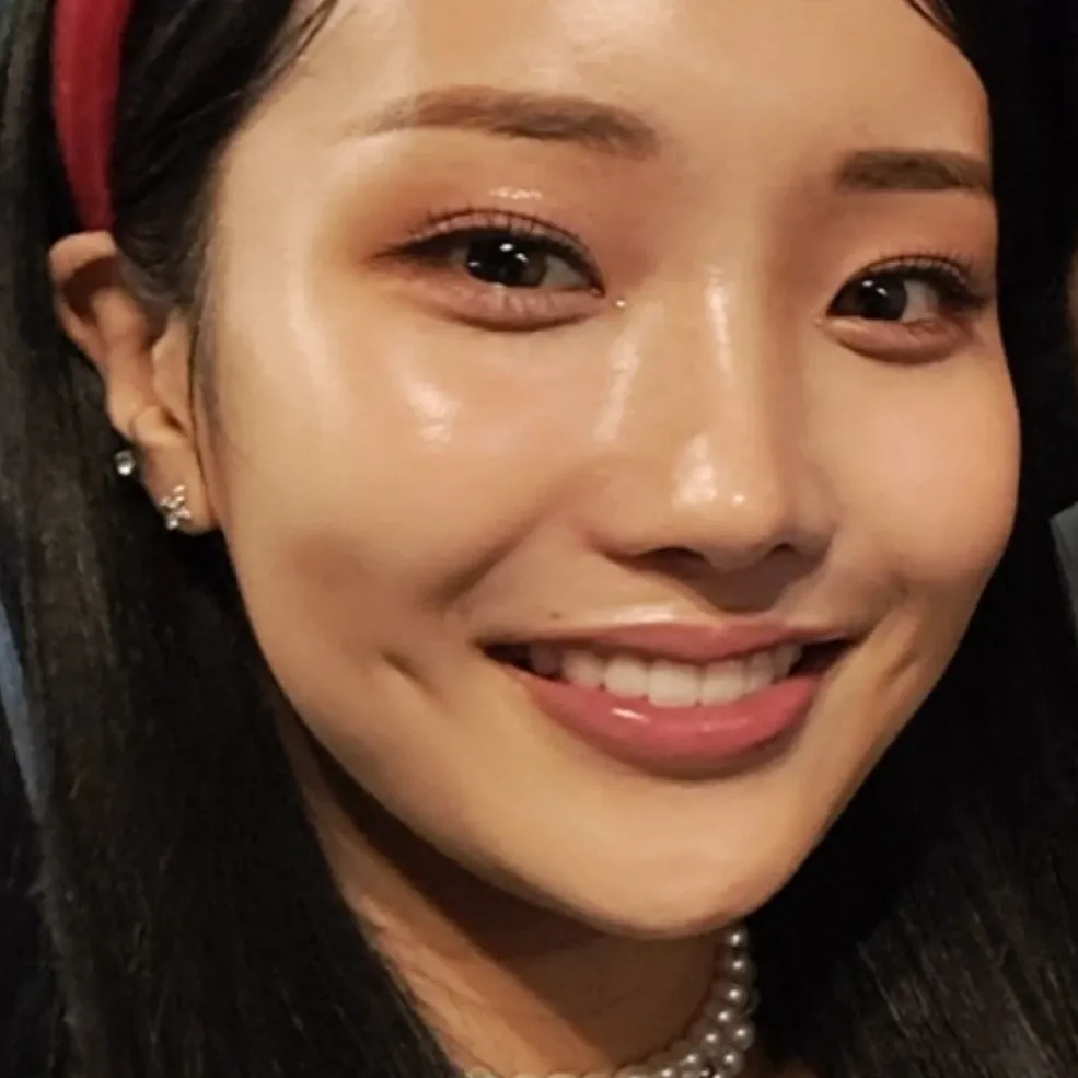 Recent activity shot of Kim Soyeon (2004)