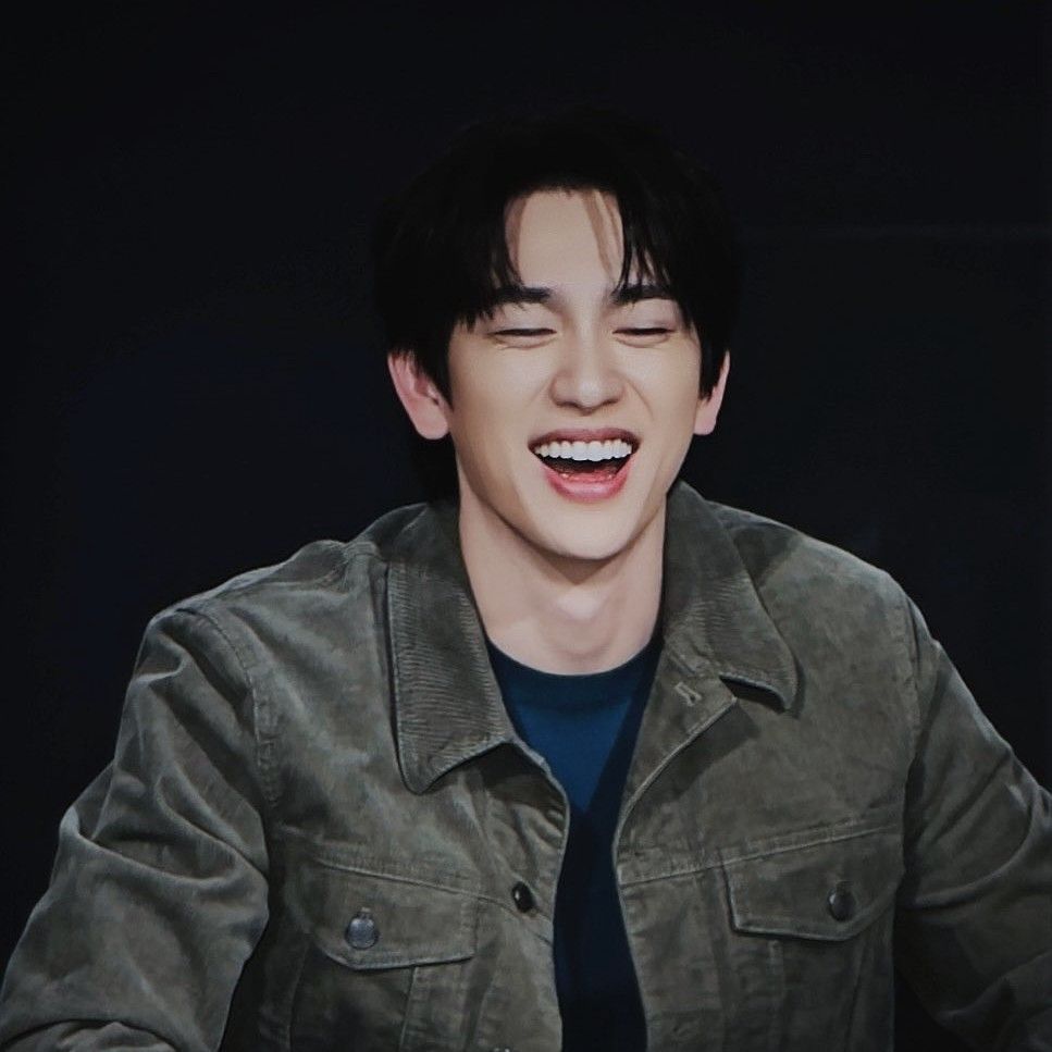 A moment captured by a fan of Park Jinyoung