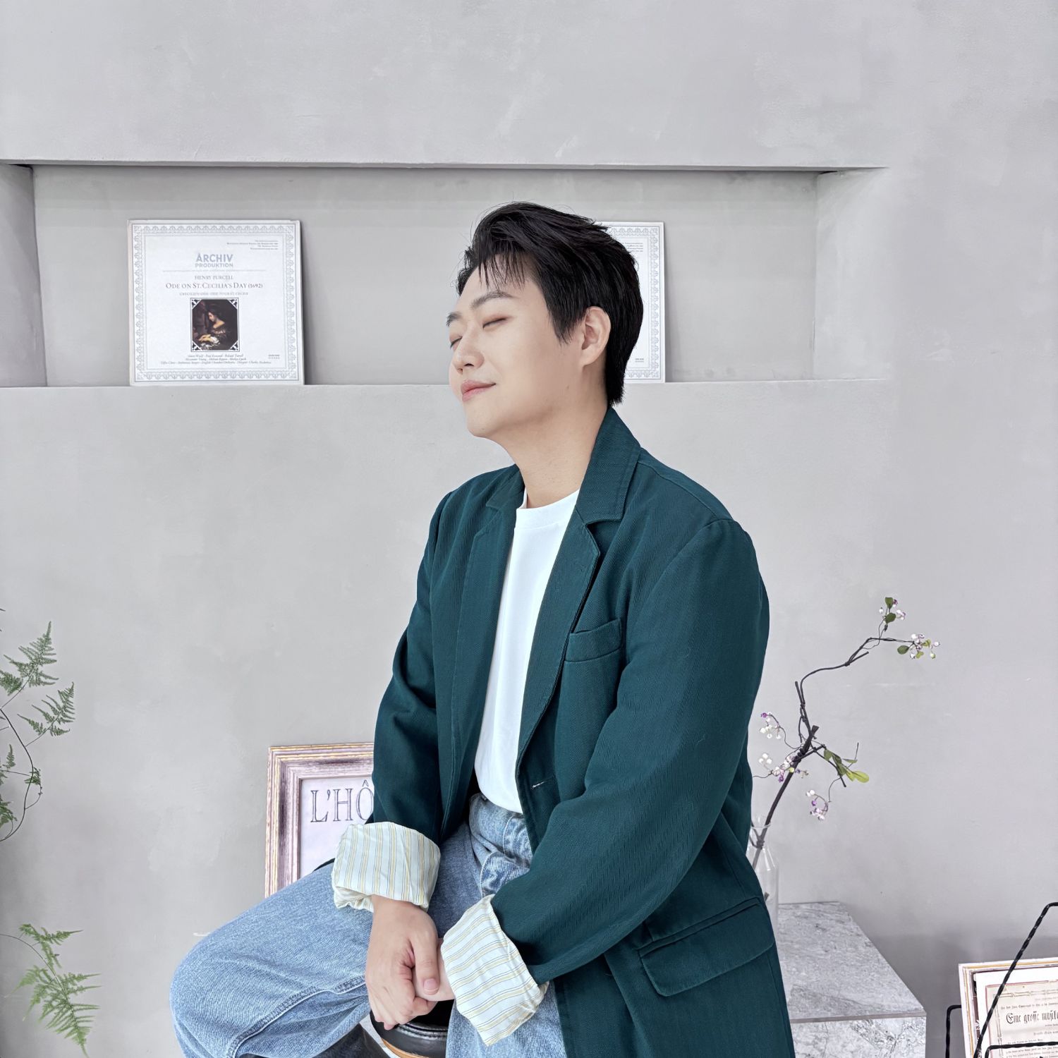 Behind-the-scenes cut of Min Soohyun