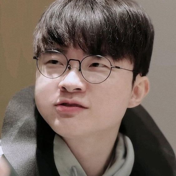 A moment captured by a fan of Faker
