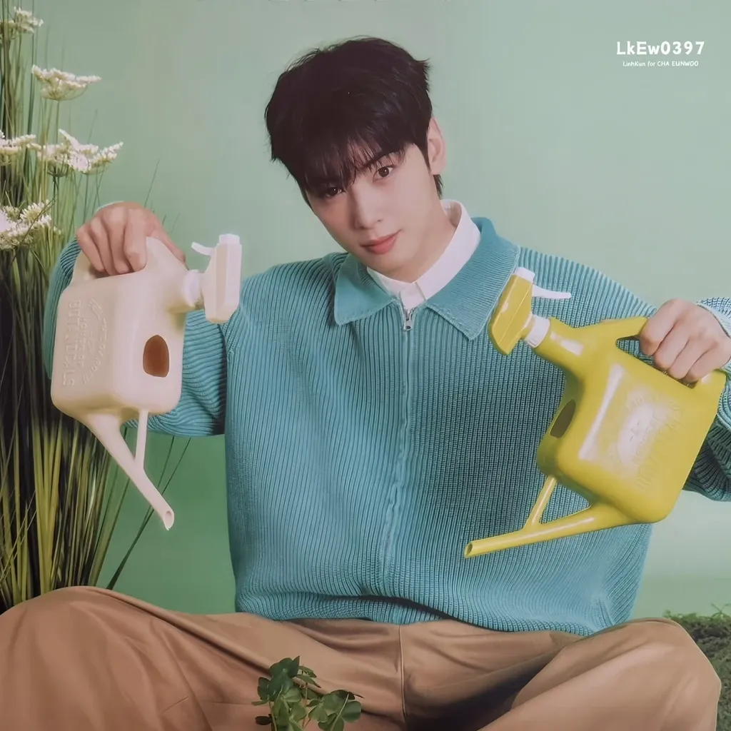 Behind-the-scenes cut of Cha Eunwoo