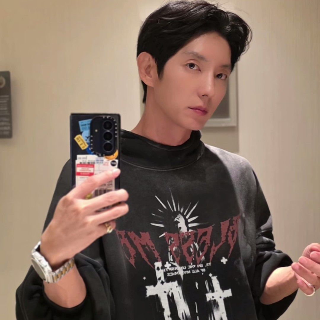 Latest photo of Lee Joongi