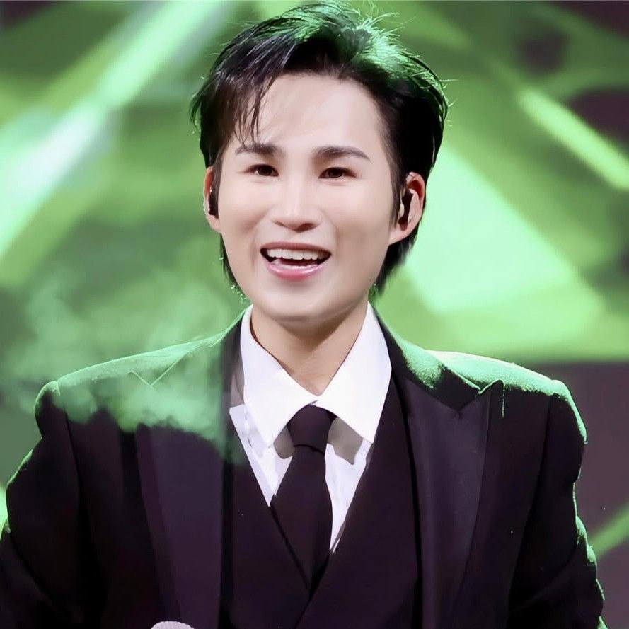 Behind-the-scenes cut of Kim Heejae