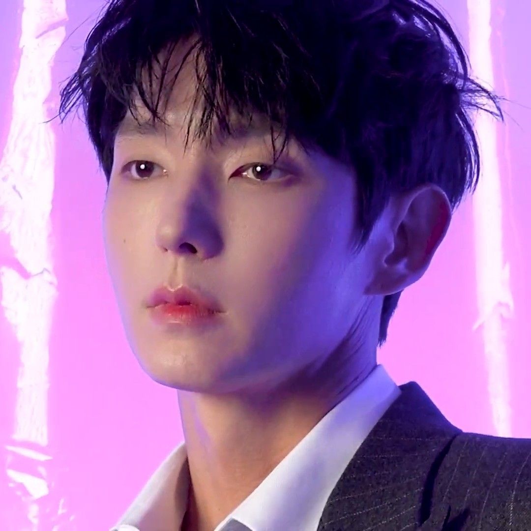 Latest photo of Lee Joongi