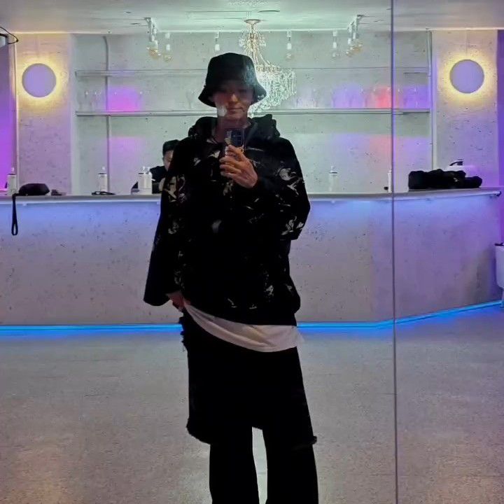 A moment captured by a fan of Lee Joongi