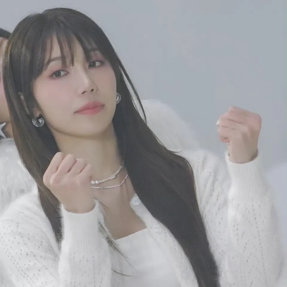 Recent activity shot of Jung Eunji