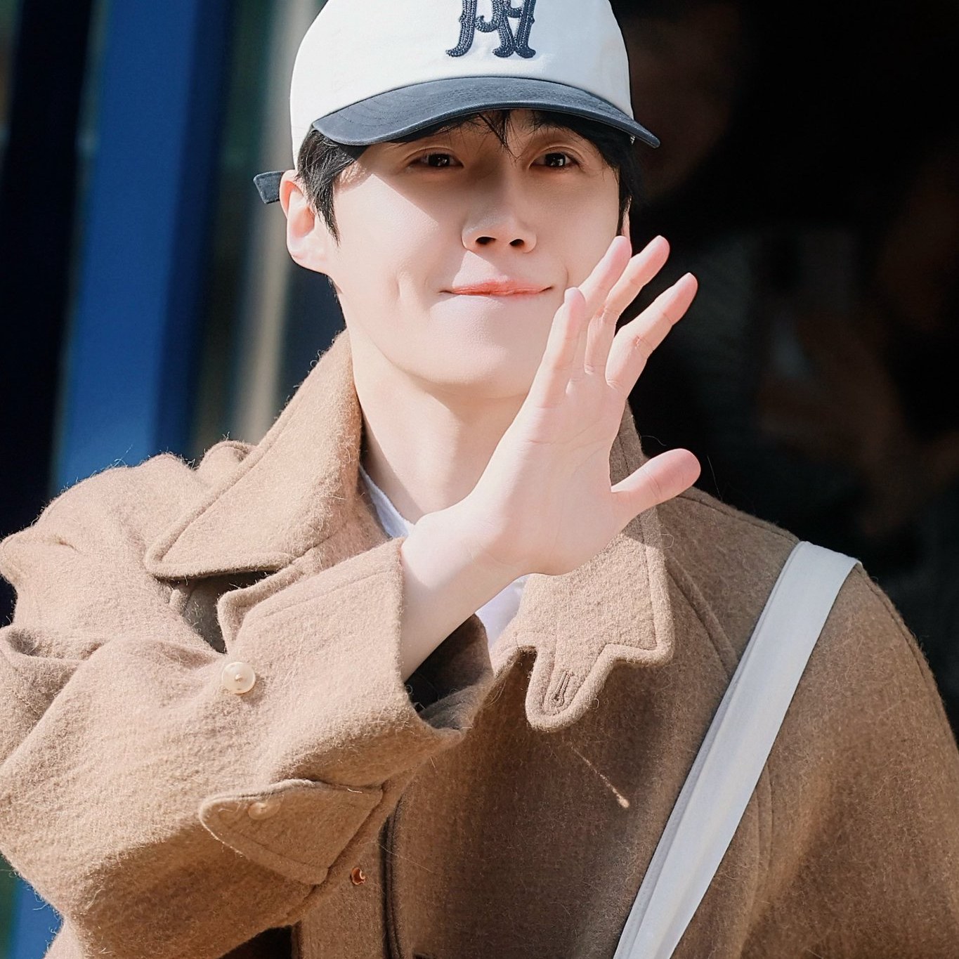 粉丝拍下的金宣虎瞬间