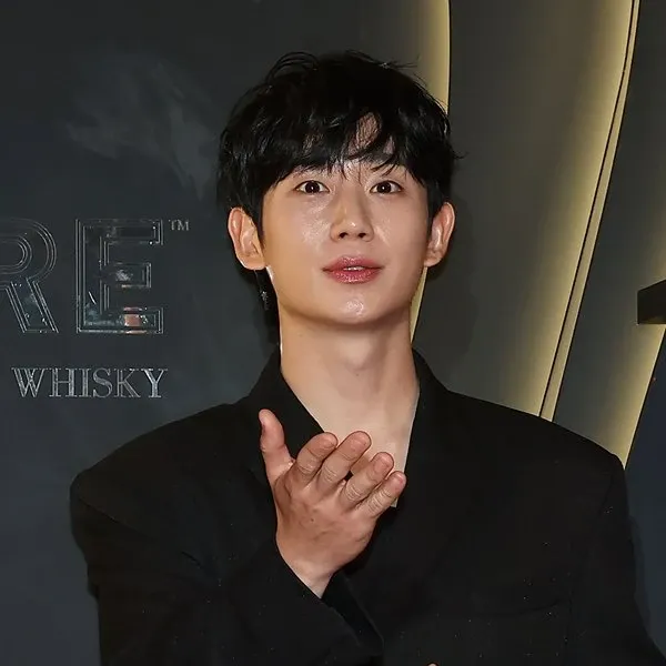 丁海寅的最新照片