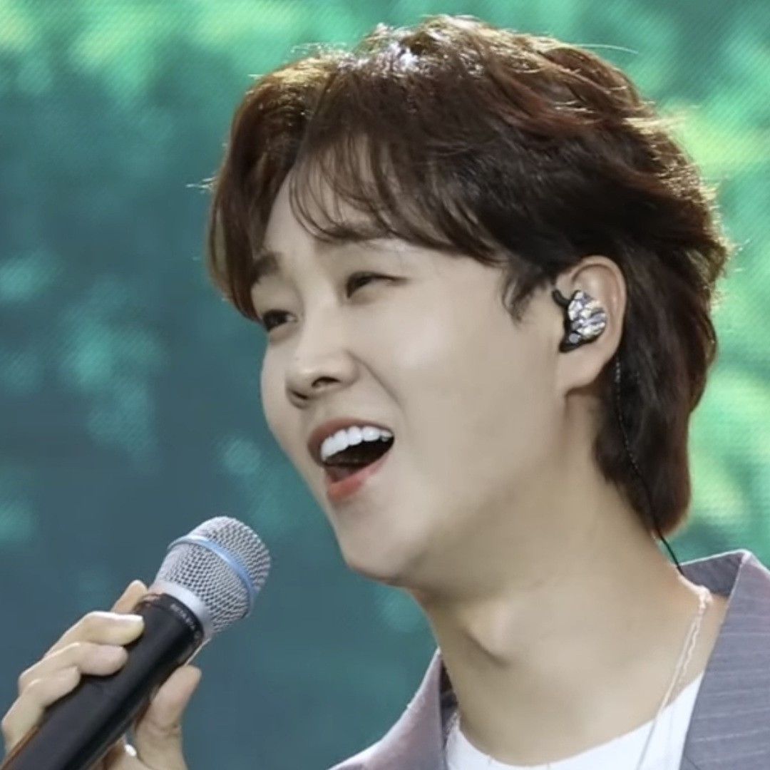 Behind-the-scenes cut of Song Minjun