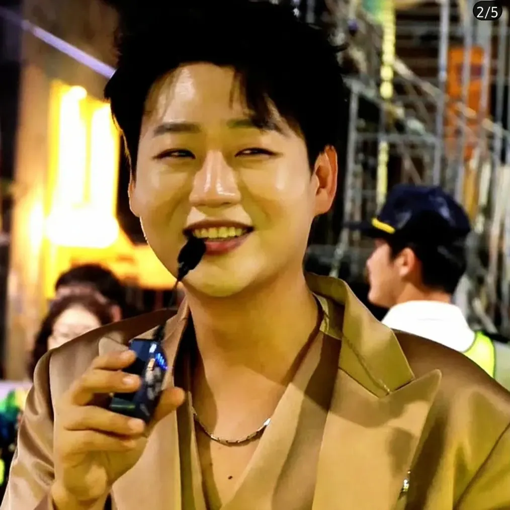 Behind-the-scenes cut of Min Soohyun