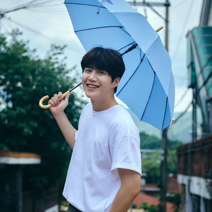 Behind-the-scenes cut of Kim Seonho
