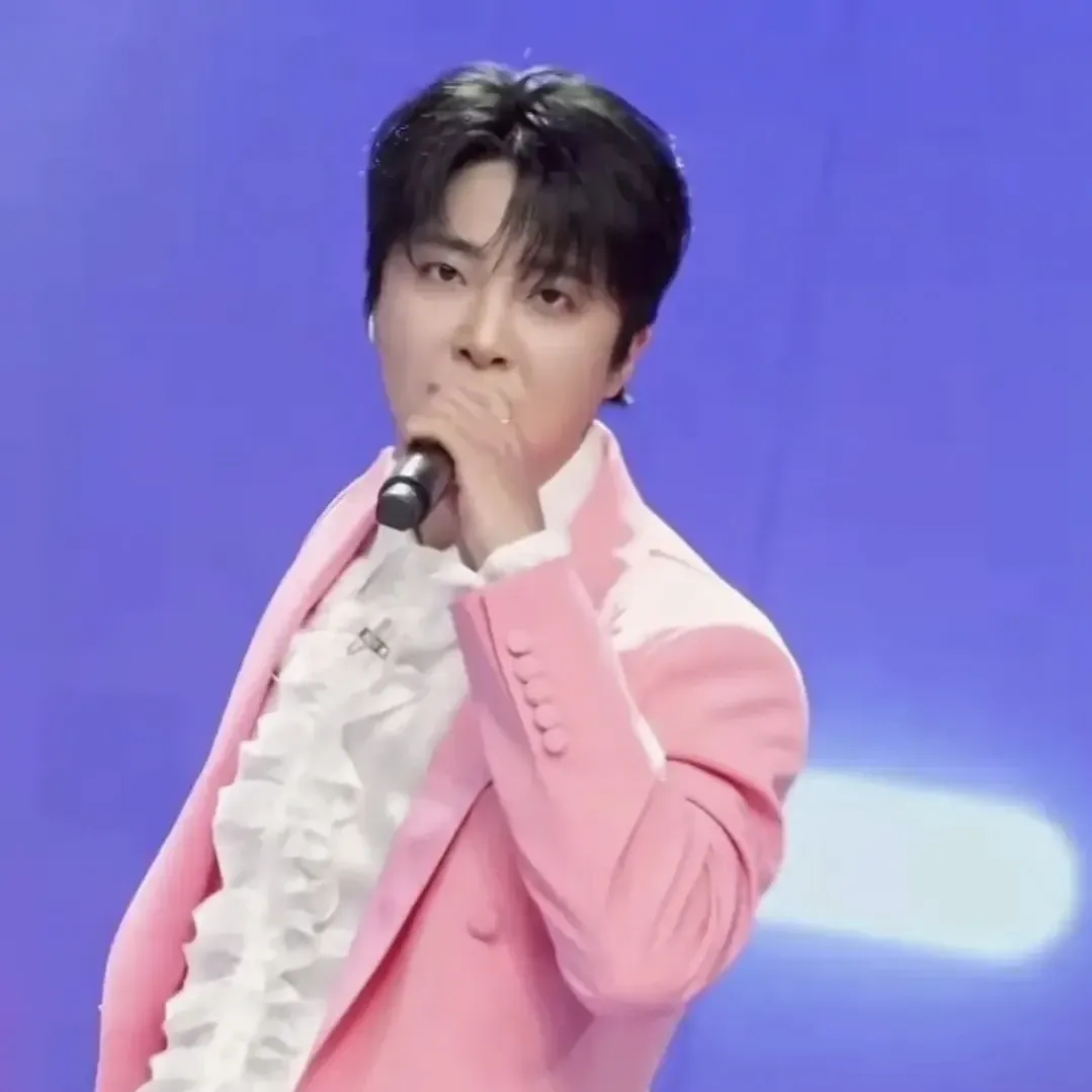 Latest photo of Hwang Yunsung