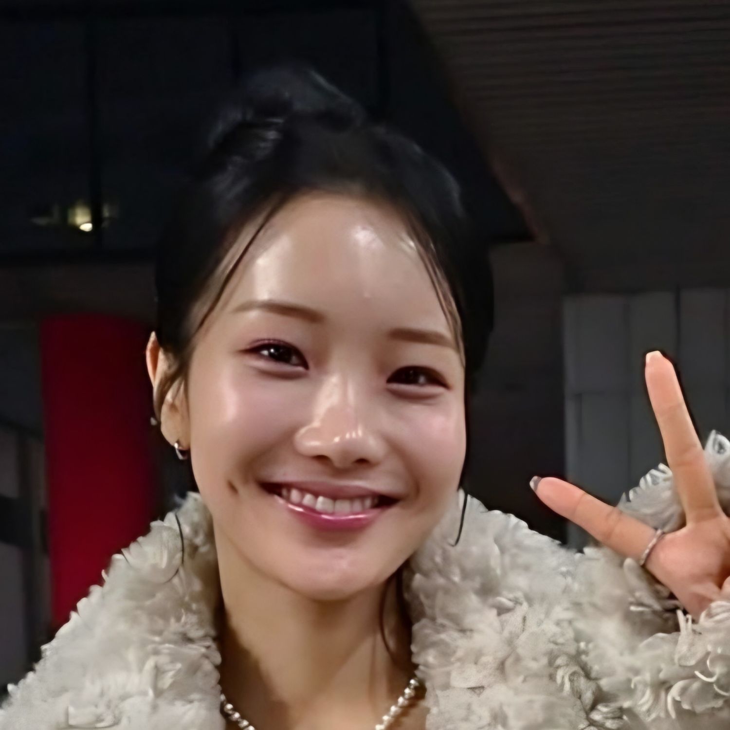 Behind-the-scenes cut of Kim Soyeon (2004)