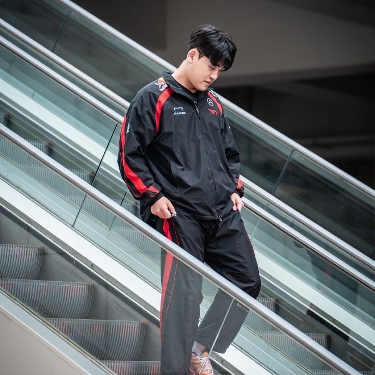 Recent activity shot of Gumayusi