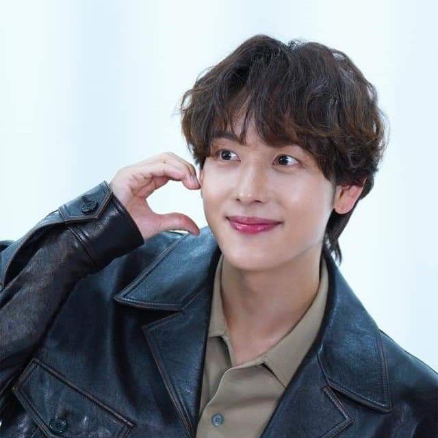 Latest photo of Yim Siwan