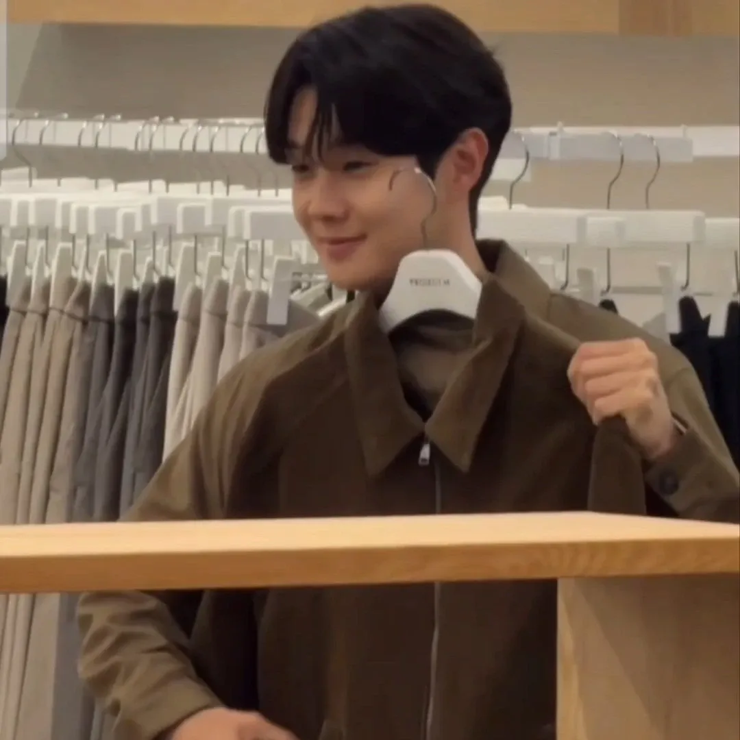 Recent activity shot of Choi Wooshik