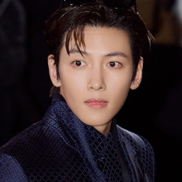 Behind-the-scenes cut of Ji Changwook