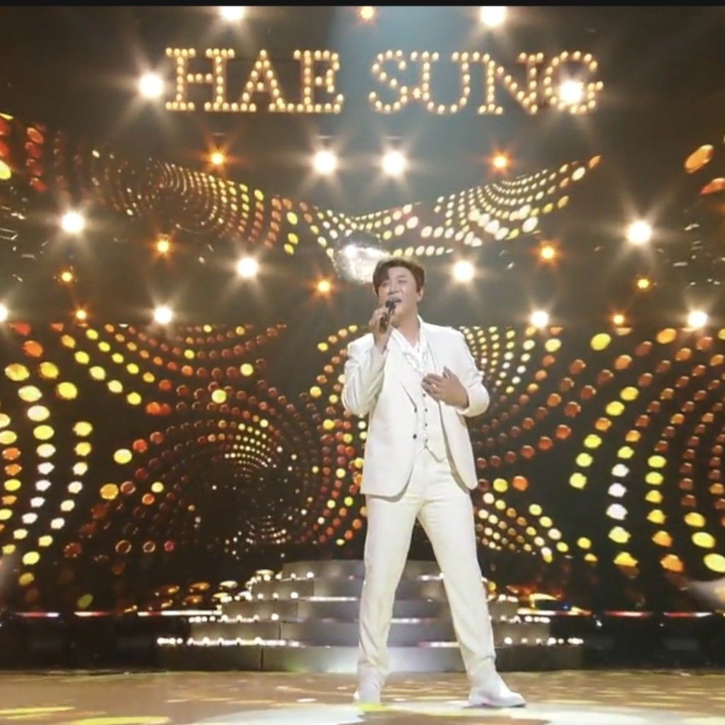 チン・ヘソンの最近の活動ショット