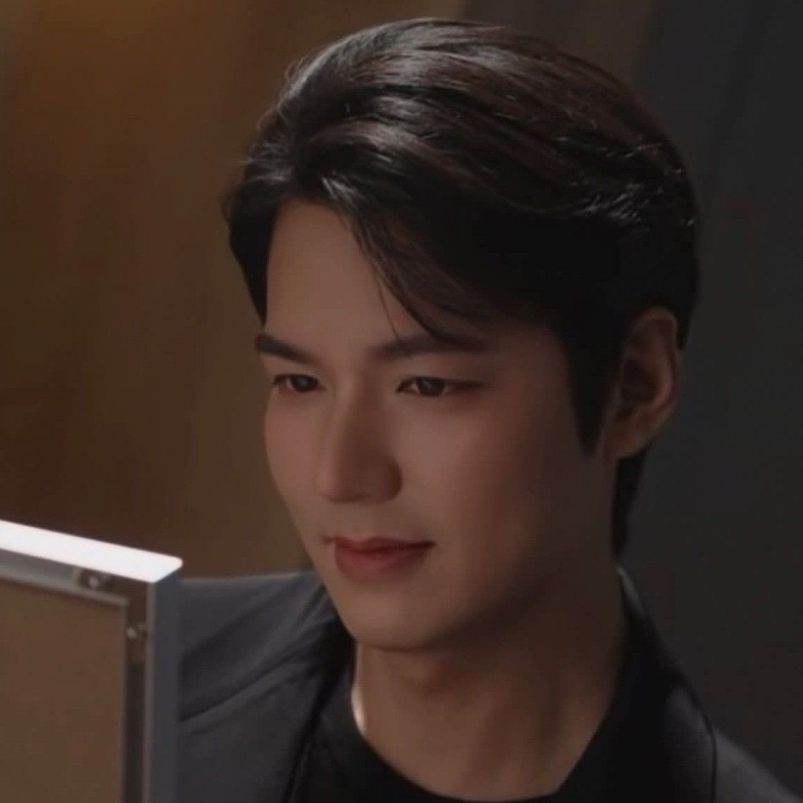 イ・ミンホのビハインドカット