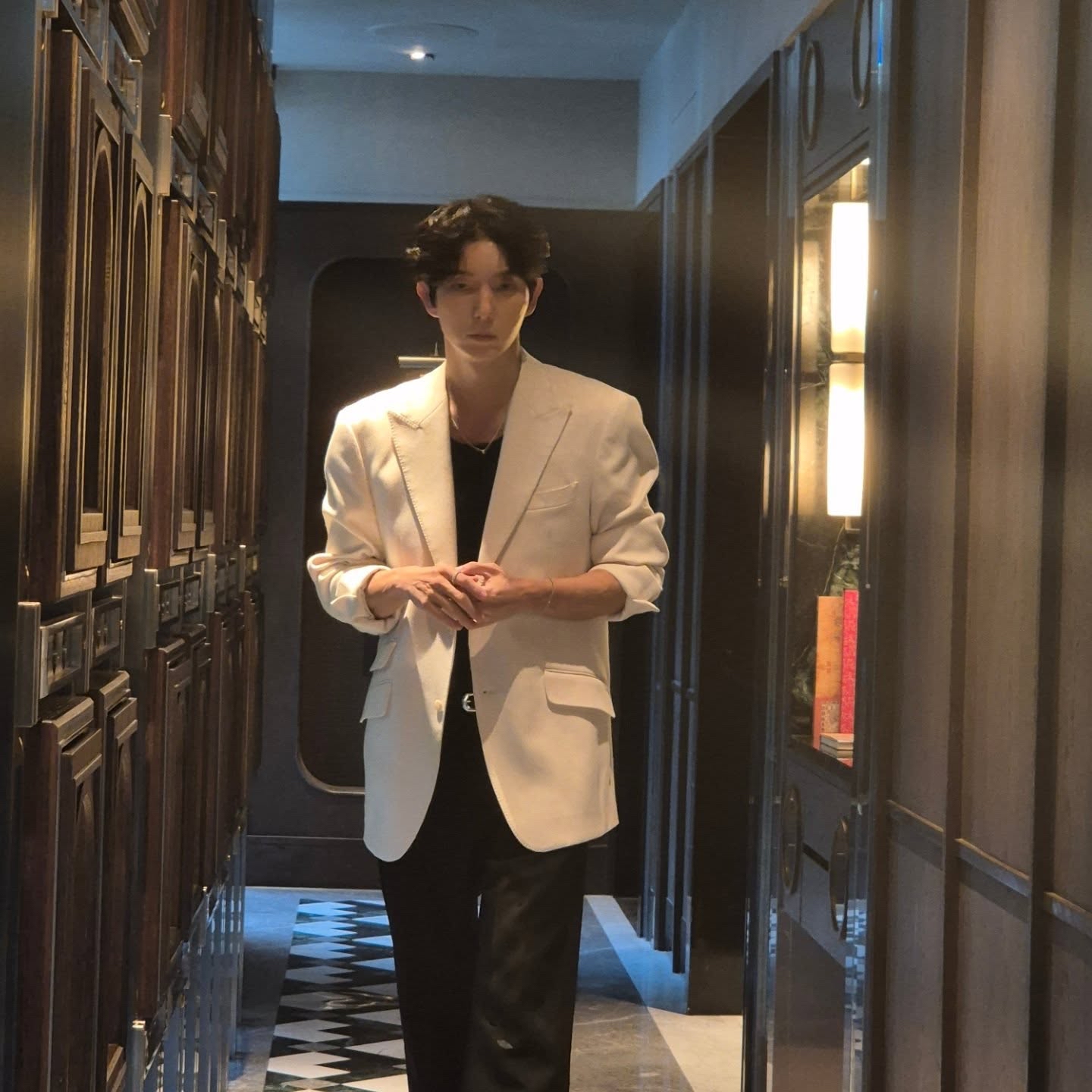 A moment captured by a fan of Lee Joongi