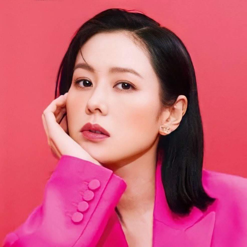 Foto kegiatan terbaru dari Son Yejin