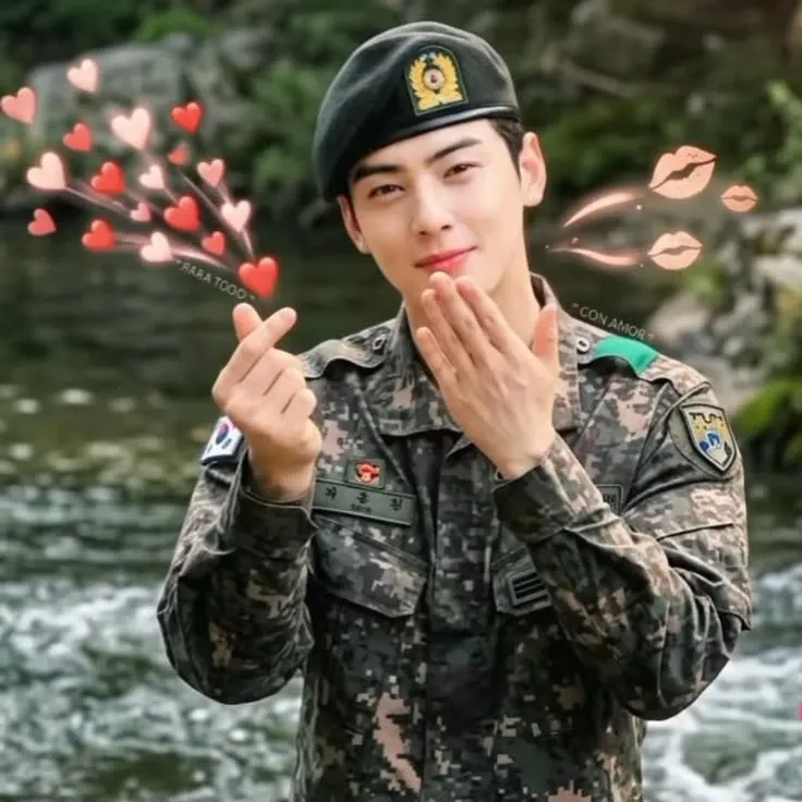 Behind-the-scenes cut of Cha Eunwoo