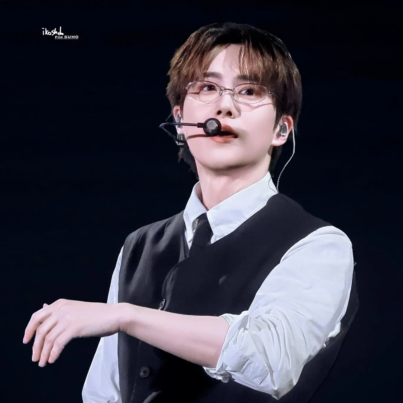 A moment captured by a fan of Suho