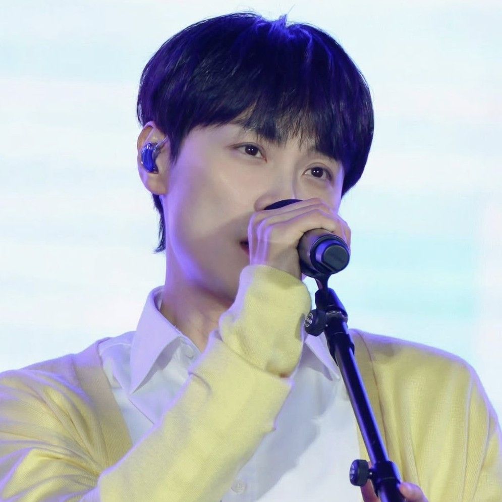 Behind-the-scenes cut of Min Kyunghoon