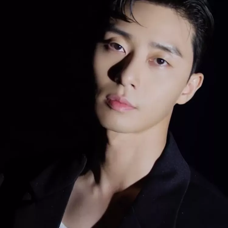 Behind-the-scenes cut of Park Seojoon