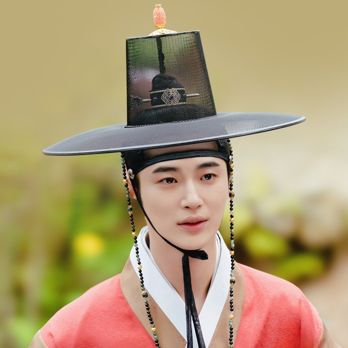 Recent activity shot of Byeon Wooseok