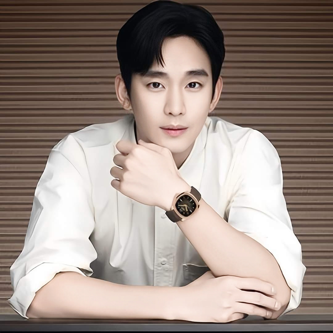 Recent activity shot of Kim Soohyun