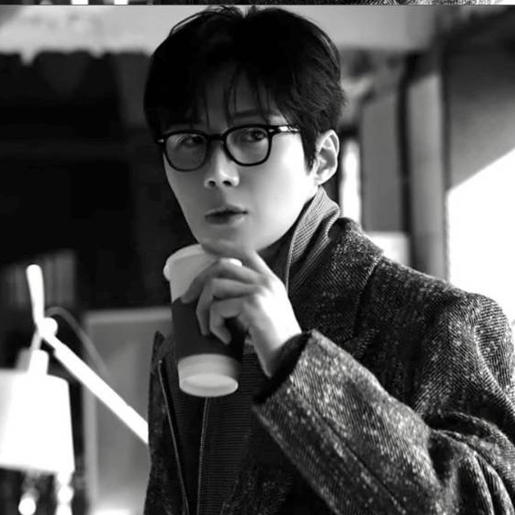 Behind-the-scenes cut of Kim Seonho