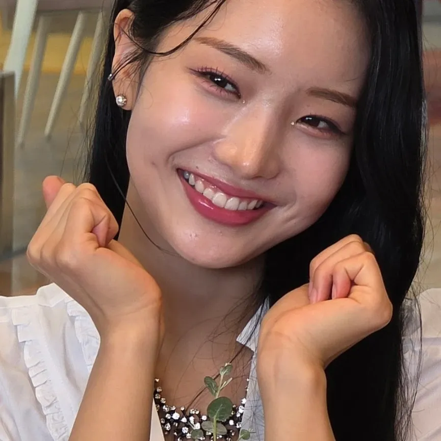 Recent activity shot of Kim Soyeon (2004)