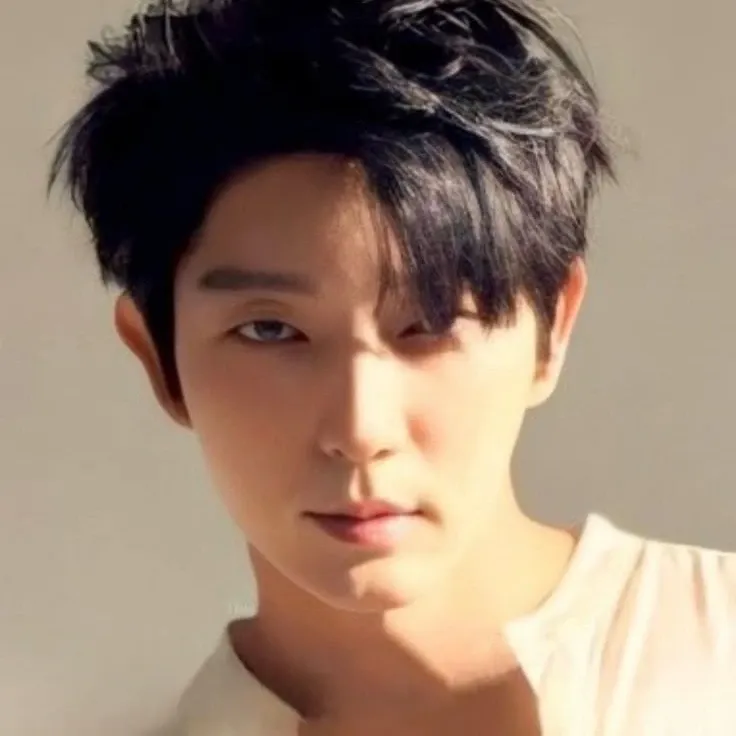 A moment captured by a fan of Lee Joongi