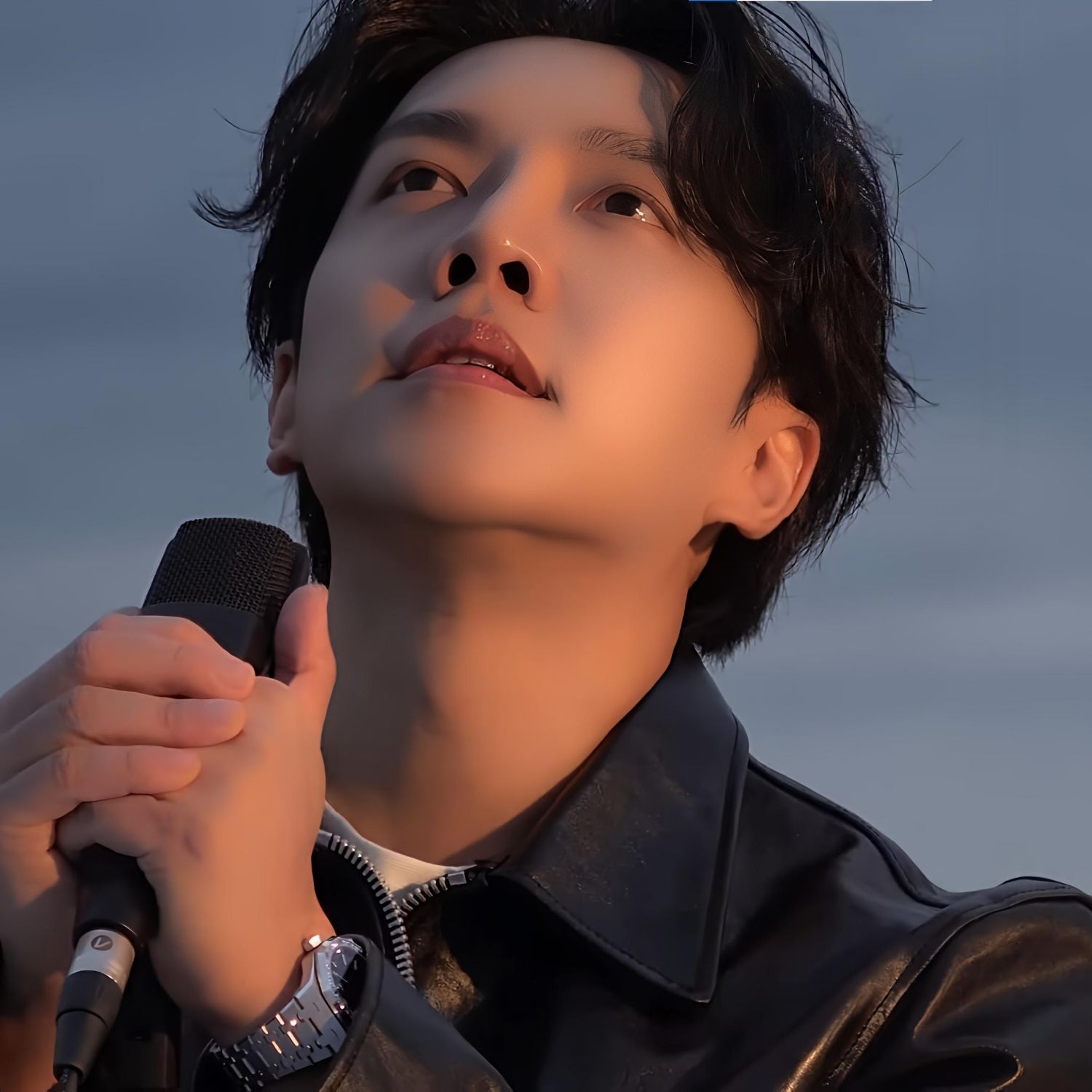 Latest photo of Lee Seunggi