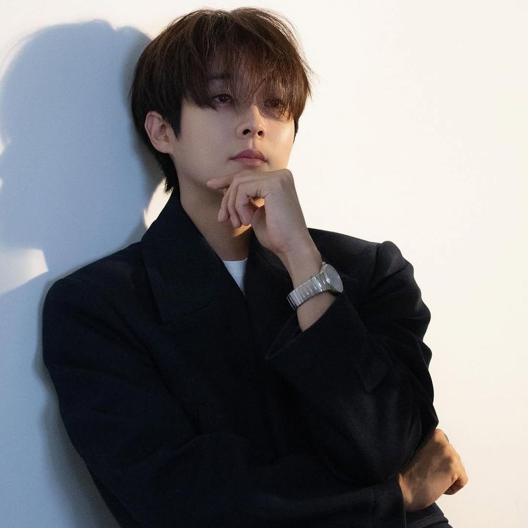 Latest photo of Choi Wooshik