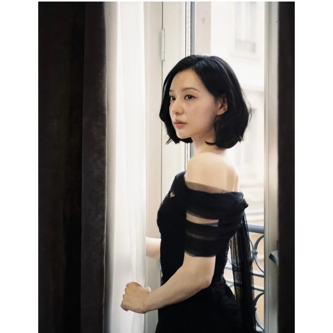 Recent activity shot of Kim Jiwon