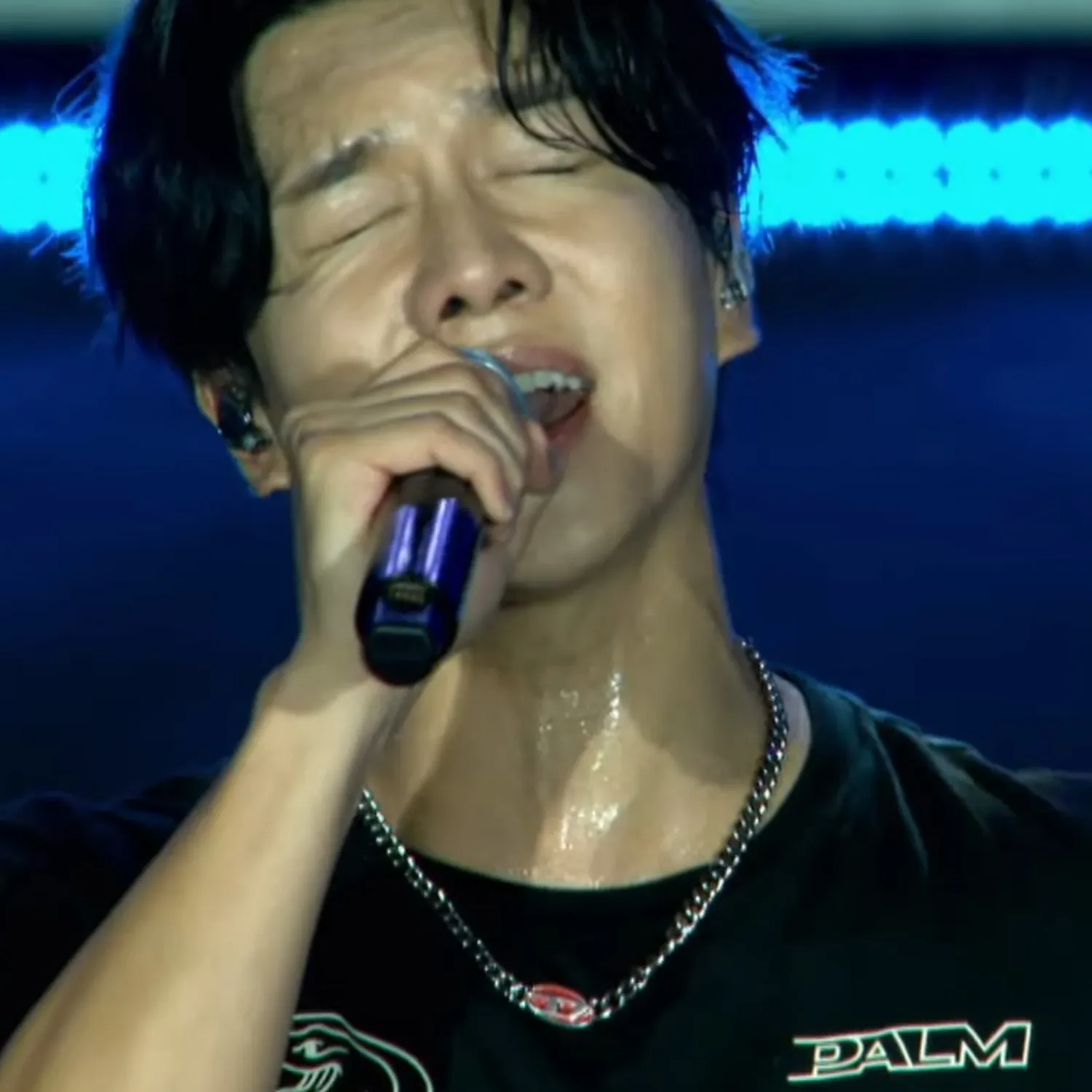 Momen yang diabadikan oleh penggemar Lee Seunggi