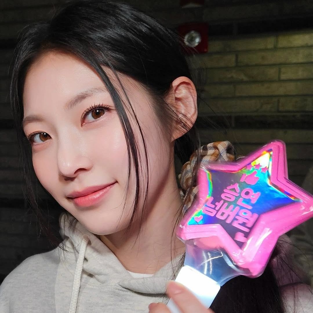 Recent activity shot of Gong Seungyeon