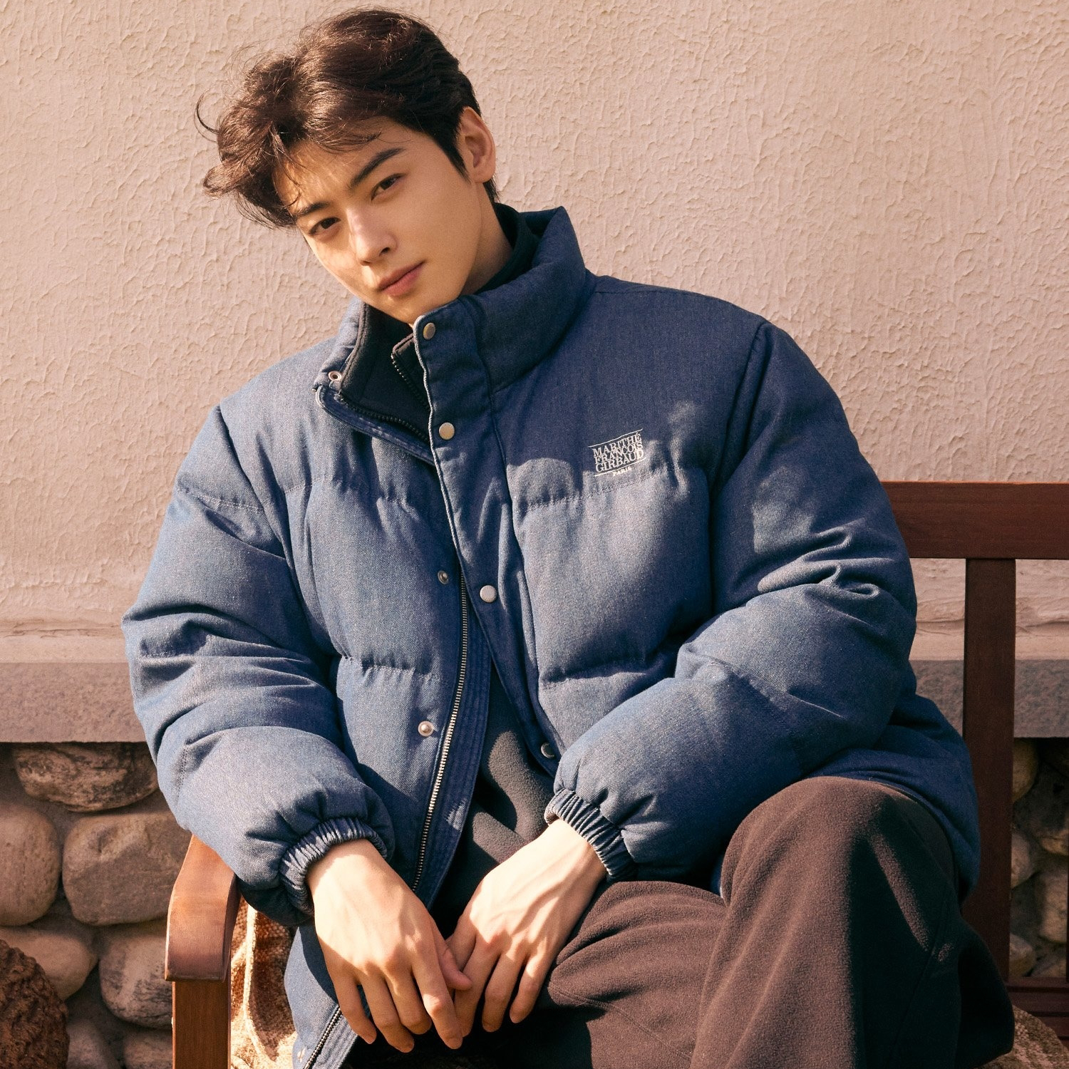 Behind-the-scenes cut of Cha Eunwoo