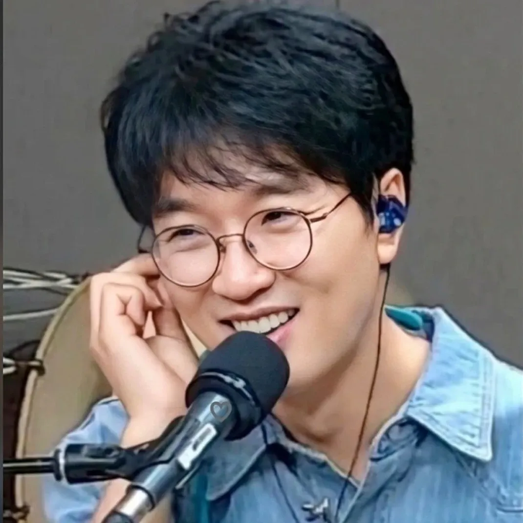 Recent activity shot of Bak Changgeun