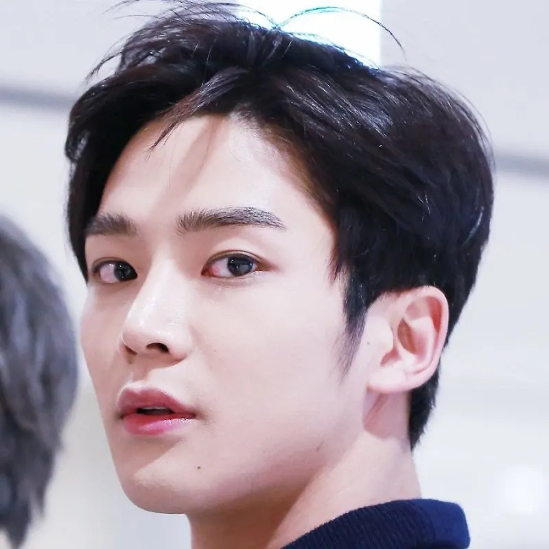 Foto terbaru dari Rowoon