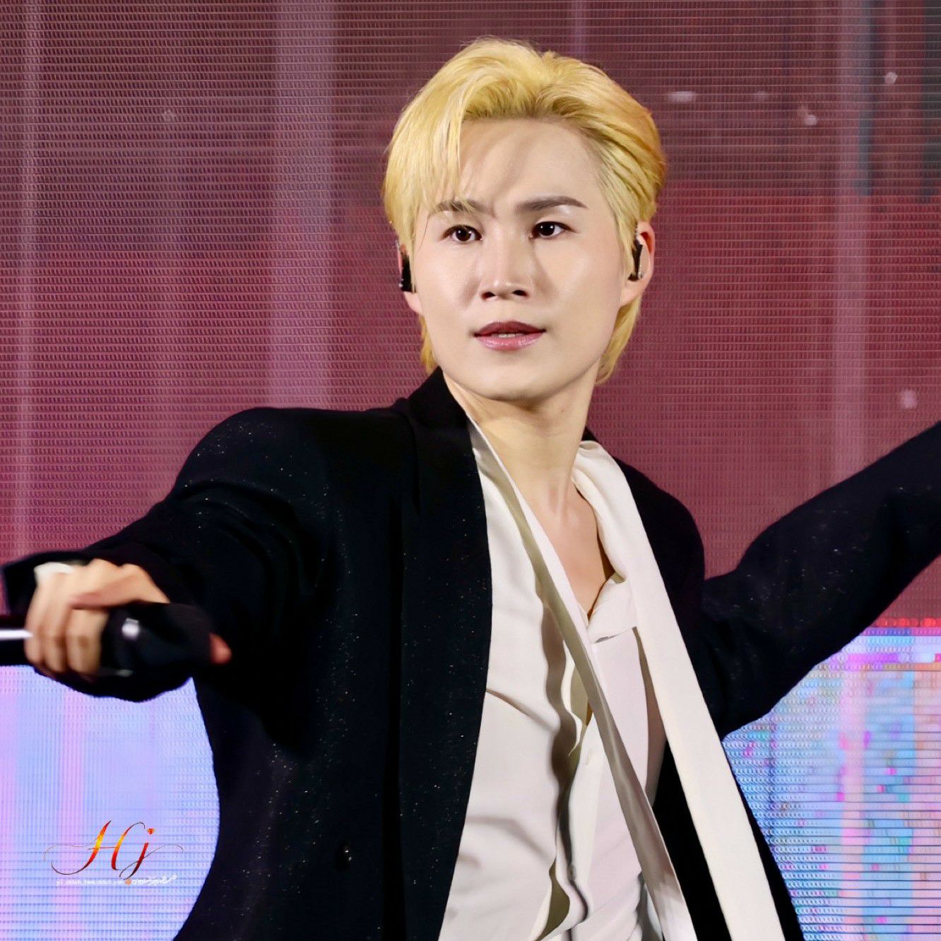 粉絲拍下的金熙栽瞬間