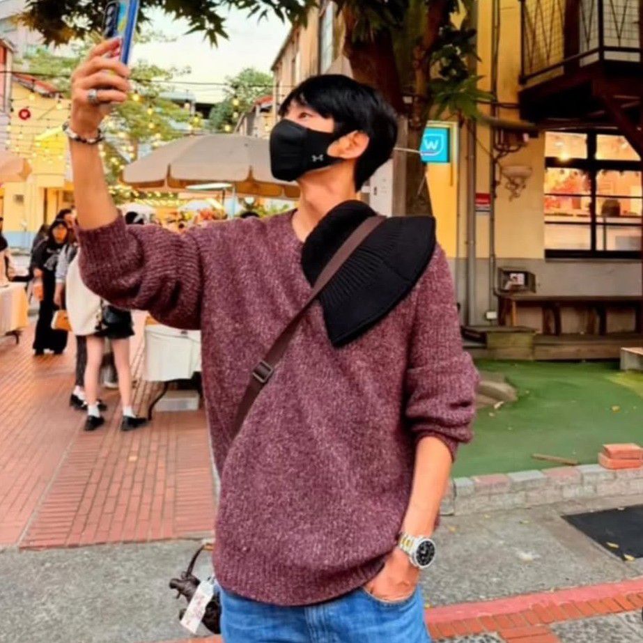 Behind-the-scenes cut of Lee Joongi