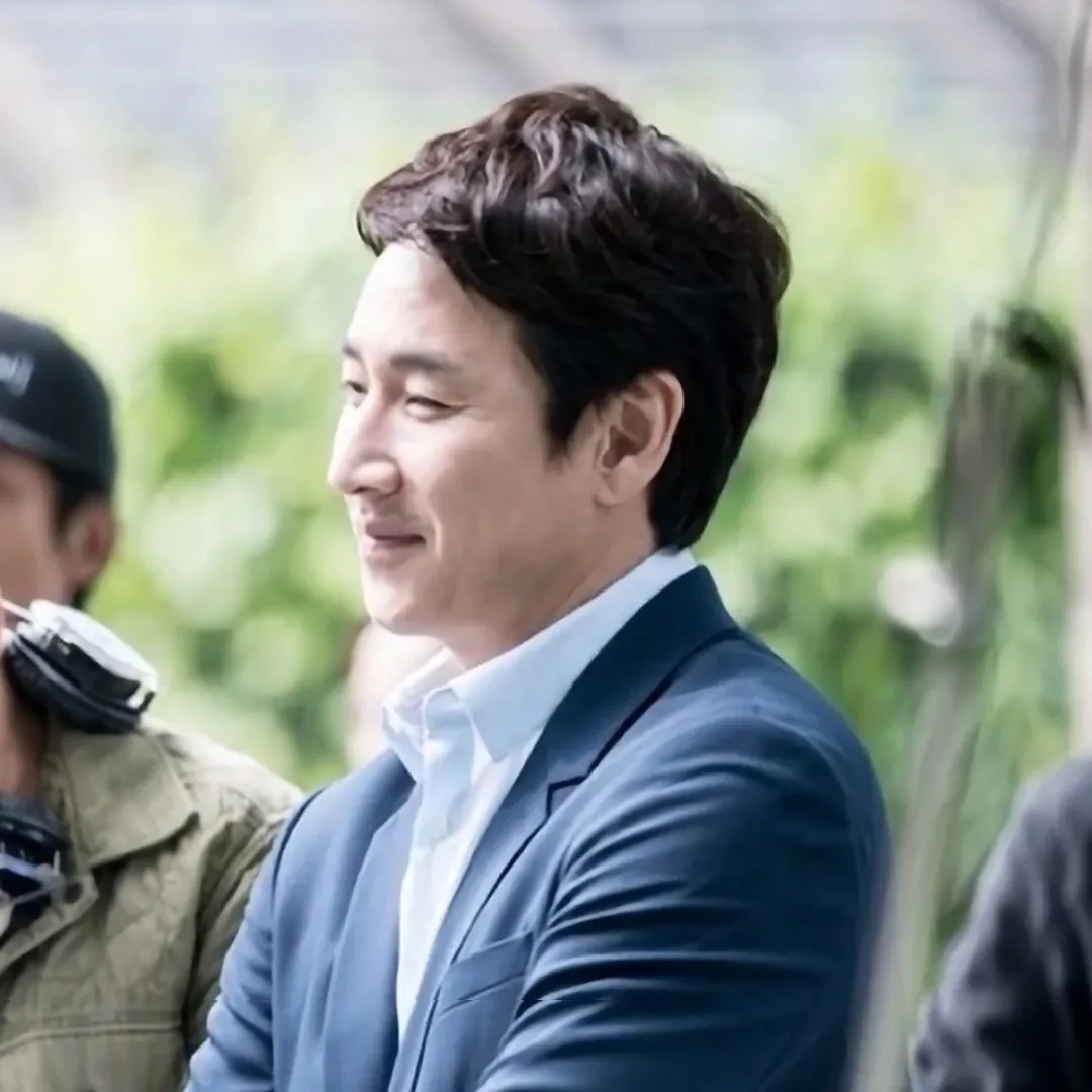 Latest photo of Lee Sunkyun